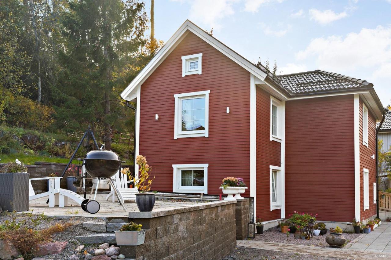 Charming Apartment In A Red House In Stokholm Dış mekan fotoğraf